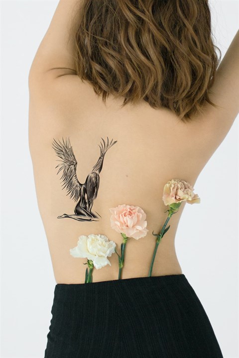 Gerçekçi Geçici Kanatlı Melek Modelli Dövme Tattoo